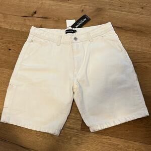 PrettyLittleThing NWT White Carpenter Boyfriend Denim shorts size 8 US